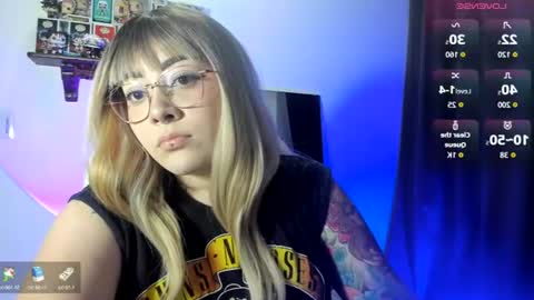 Snapshot of nova_gara chatting on 06-17-26, 03:20 s online show from 06-17-26, 03:20