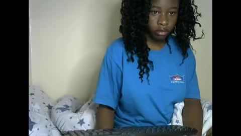 Snapshot of novaah chatting on 10-20-25, 04:46 novaah online show from 10-20-25, 04:46