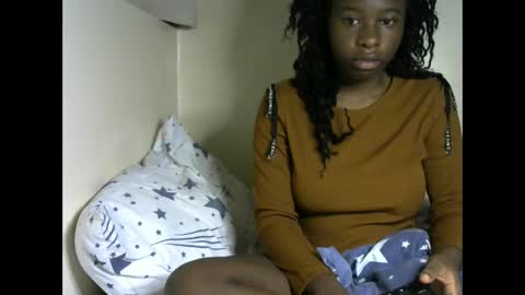 Snapshot of novaah chatting on 10-25-25, 02:52 novaah online show from 10-25-25, 02:52