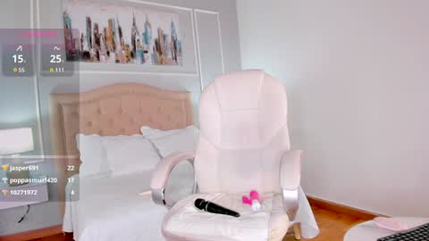 Snapshot of novacyysantos chatting on 02-07-25, 07:27 Andrea online show from 02-07-25, 07:27