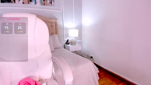 Snapshot of novacyysantos chatting on 02-11-25, 04:56 Andrea online show from 02-11-25, 04:56
