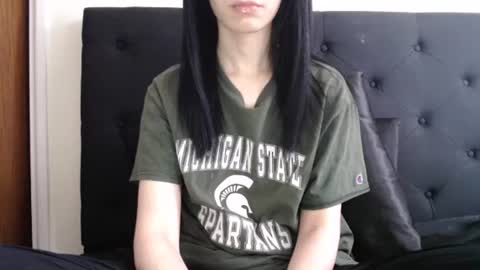 Olivia online show from 12-05-25, 07:43