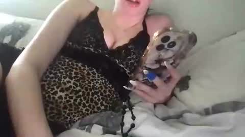 novalani21 online show from 04-18-26, 12:09