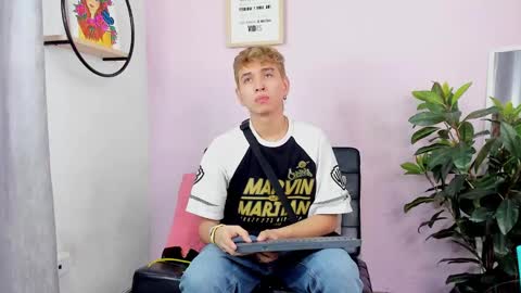 NovayBrian online show from 01-12-25, 01:27