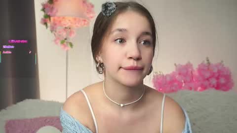 Snapshot of now_you_know chatting on 10-09-25, 01:14 Dina online show from 10-09-25, 01:14