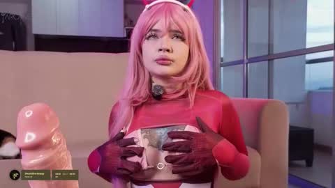 Snapshot of noxarcanee chatting on 11-14-25, 10:40 Goth Darling online show from 11-14-25, 10:40