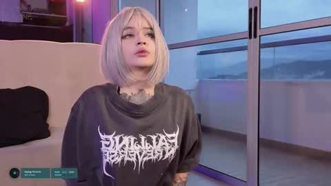 Snapshot of noxarcanee chatting on 11-16-25, 10:37 Goth Darling online show from 11-16-25, 10:37