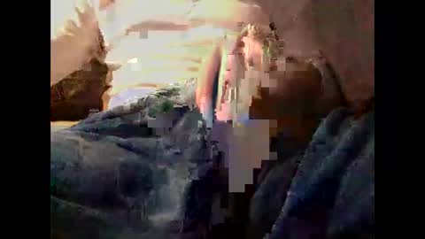 Snapshot of noxu2909 chatting on 09-30-25, 12:04 Noxukau online show from 09-30-25, 12:04