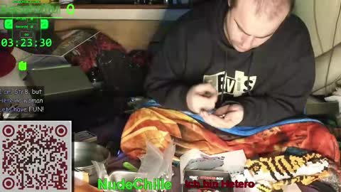 Snapshot of nudechiller chatting on 11-07-25, 02:22 Vinz... online show from 11-07-25, 02:22