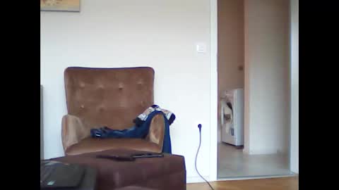 Snapshot of nudist_man chatting on 12-24-24, 10:44 Milen online show from 12-24-24, 10:44