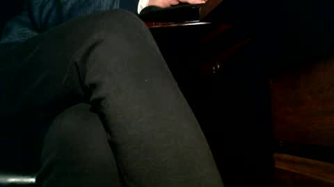 Adults only  online show from 01-15-26, 02:27