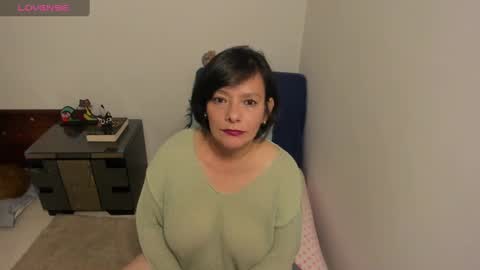 nuit_rose online show from 09-10-25, 02:22