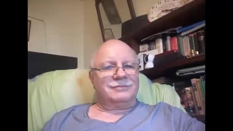 nukiss online show from 10-27-25, 01:15