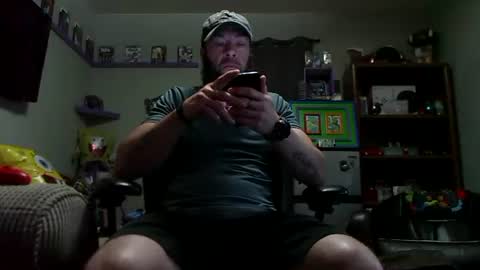 Snapshot of number1dad_ chatting on 09-09-25, 10:37 Awwwww Hey Sweetie Pies. Welcome To The Sweetie Pie Lounge. Enjoy The Dad-Cast. SweetCorny Fun-loving Dad Talk. online show from 09-09-25, 10:37