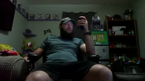 Snapshot of number1dad_ chatting on 09-10-25, 09:31 Awwwww Hey Sweetie Pies. Welcome To The Sweetie Pie Lounge. Enjoy The Dad-Cast. SweetCorny Fun-loving Dad Talk. online show from 09-10-25, 09:31