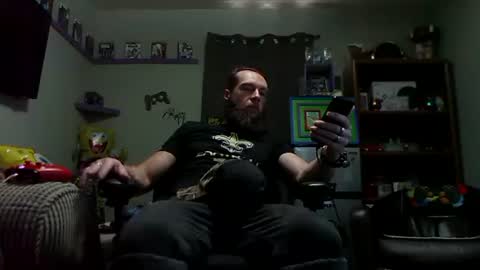 Snapshot of number1dad_ chatting on 09-27-25, 08:25 Awwwww Hey Sweetie Pies. Welcome To The Sweetie Pie Lounge. Enjoy The Dad-Cast. SweetCorny Fun-loving Dad Talk. online show from 09-27-25, 08:25