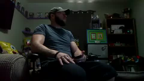 Snapshot of number1dad_ chatting on 09-30-25, 07:30 Awwwww Hey Sweetie Pies. Welcome To The Sweetie Pie Lounge. Enjoy The Dad-Cast. SweetCorny Fun-loving Dad Talk. online show from 09-30-25, 07:30