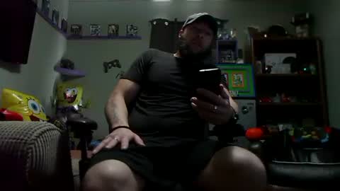 Snapshot of number1dad_ chatting on 10-29-25, 08:54 Awwwww Hey Sweetie Pies. Welcome To The Sweetie Pie Lounge. Enjoy The Dad-Cast. SweetCorny Fun-loving Dad Talk. online show from 10-29-25, 08:54