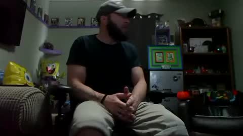 Snapshot of number1dad_ chatting on 11-01-25, 08:11 Awwwww Hey Sweetie Pies. Welcome To The Sweetie Pie Lounge. Enjoy The Dad-Cast. SweetCorny Fun-loving Dad Talk. online show from 11-01-25, 08:11