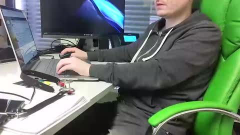 Snapshot of numlove chatting on 02-25-25, 11:19 Slave for Mistress and Master online show from 02-25-25, 11:19