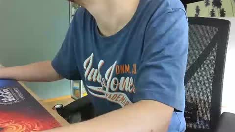 Snapshot of numlove chatting on 09-15-25, 09:20 Slave for Mistress and Master online show from 09-15-25, 09:20