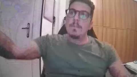 nuotatore90 online show from 09-15-25, 07:58