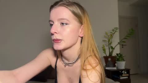 nura_foxx online show from 03-08-26, 01:03