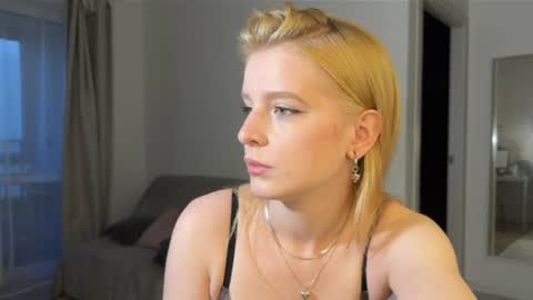nura_foxx online show from 07-12-26, 12:45