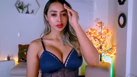 Nycole online show from 12-21-24, 11:34