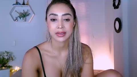 Nycole online show from 02-05-25, 02:26