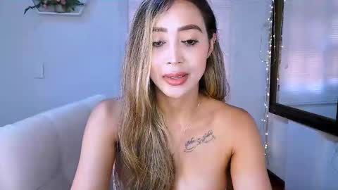 Nycole online show from 10-05-25, 06:06