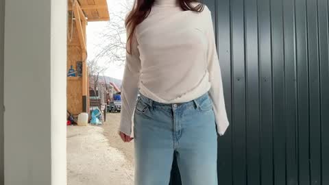 Snapshot of nyconik chatting on 03-17-26, 12:41 Nicol online show from 03-17-26, 12:41