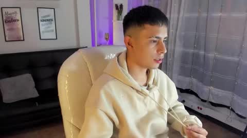 Snapshot of nyko_ds chatting on 11-01-25, 03:52 nyko_ds online show from 11-01-25, 03:52