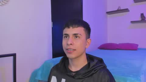 Snapshot of nyko_ds chatting on 11-15-25, 04:43 nyko_ds online show from 11-15-25, 04:43