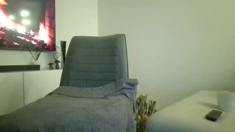 Snapshot of nykolixxx chatting on 10-11-25, 03:28 nykolixxx online show from 10-11-25, 03:28