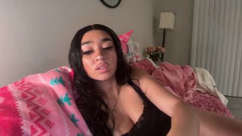 Snapshot of nylasinns chatting on 04-30-26, 01:12 nylasinns online show from 04-30-26, 01:12