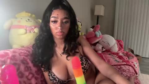 Snapshot of nylasinns chatting on 05-23-26, 01:55 nylasinns online show from 05-23-26, 01:55