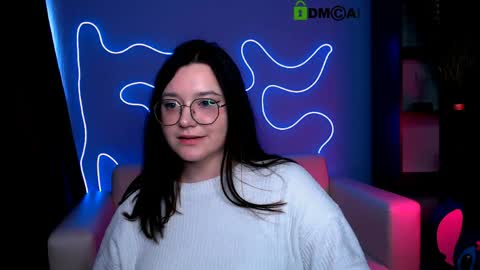 Snapshot of nymiraa chatting on 04-25-26, 01:52 Mira online show from 04-25-26, 01:52