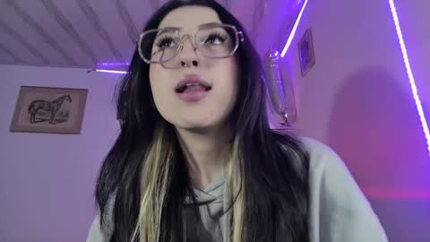 Snapshot of nymph_frida chatting on 02-07-25, 08:33 Frida online show from 02-07-25, 08:33