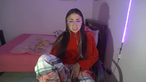 Snapshot of nymph_frida chatting on 09-30-25, 06:18 Frida online show from 09-30-25, 06:18