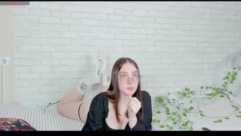 Kat online show from 11-05-25, 04:18