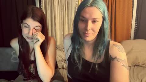 Snapshot of nympharabelle chatting on 10-02-25, 08:10 Creamy Grapefruit online show from 10-02-25, 08:10