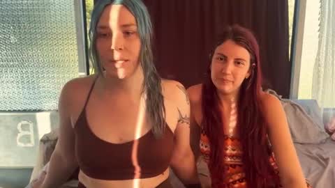 Snapshot of nympharabelle chatting on 10-03-25, 06:43 Creamy Grapefruit online show from 10-03-25, 06:43