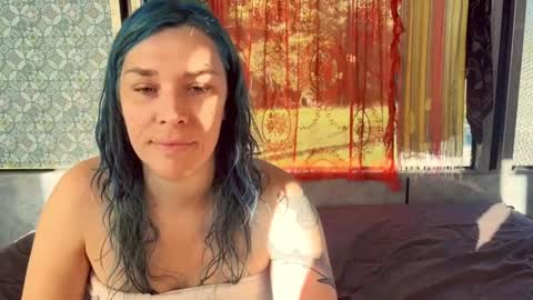 Snapshot of nympharabelle chatting on 10-13-25, 06:35 Creamy Grapefruit online show from 10-13-25, 06:35