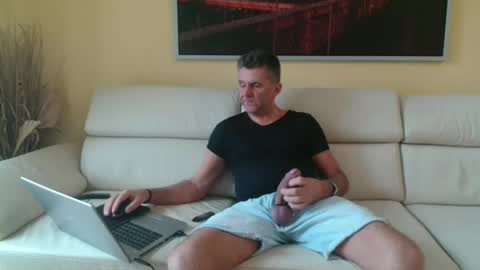 Marc online show from 11-21-25, 07:40