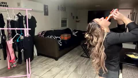 nymphomaticbaby online show from 11-20-25, 04:56