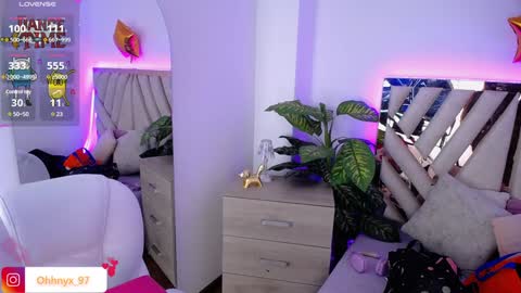 Alex   .    online show from 01-26-25, 04:20