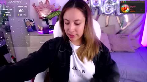 Alex   .    online show from 10-07-25, 09:34