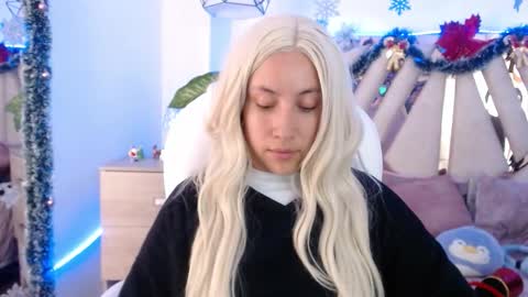 Alex   .    online show from 12-03-25, 12:29