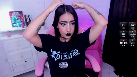 Snapshot of nyx_blackmoon chatting on 09-16-25, 02:07 Nyx BlackMoon online show from 09-16-25, 02:07